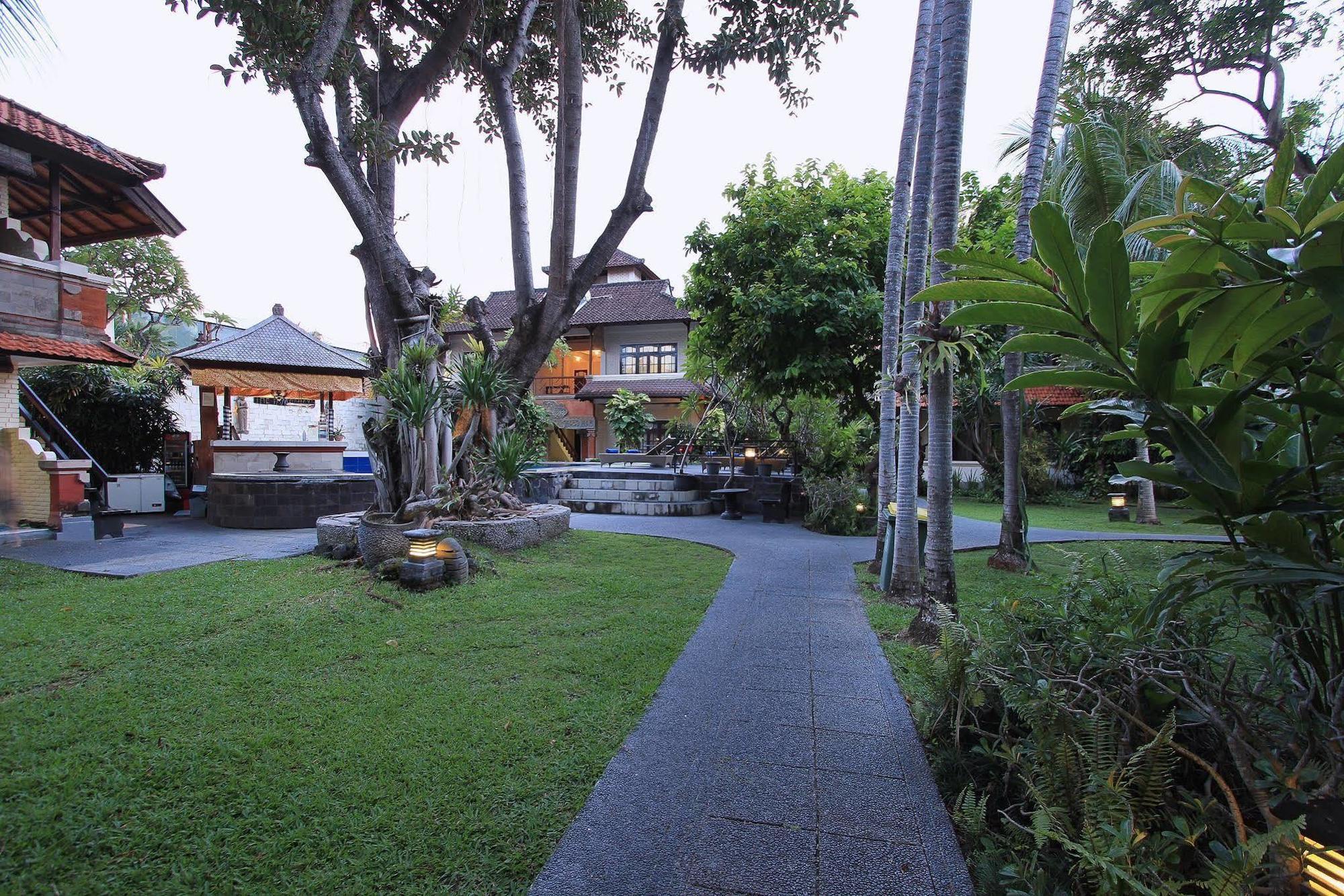 The Taman Ayu Otel Seminyak Dış mekan fotoğraf